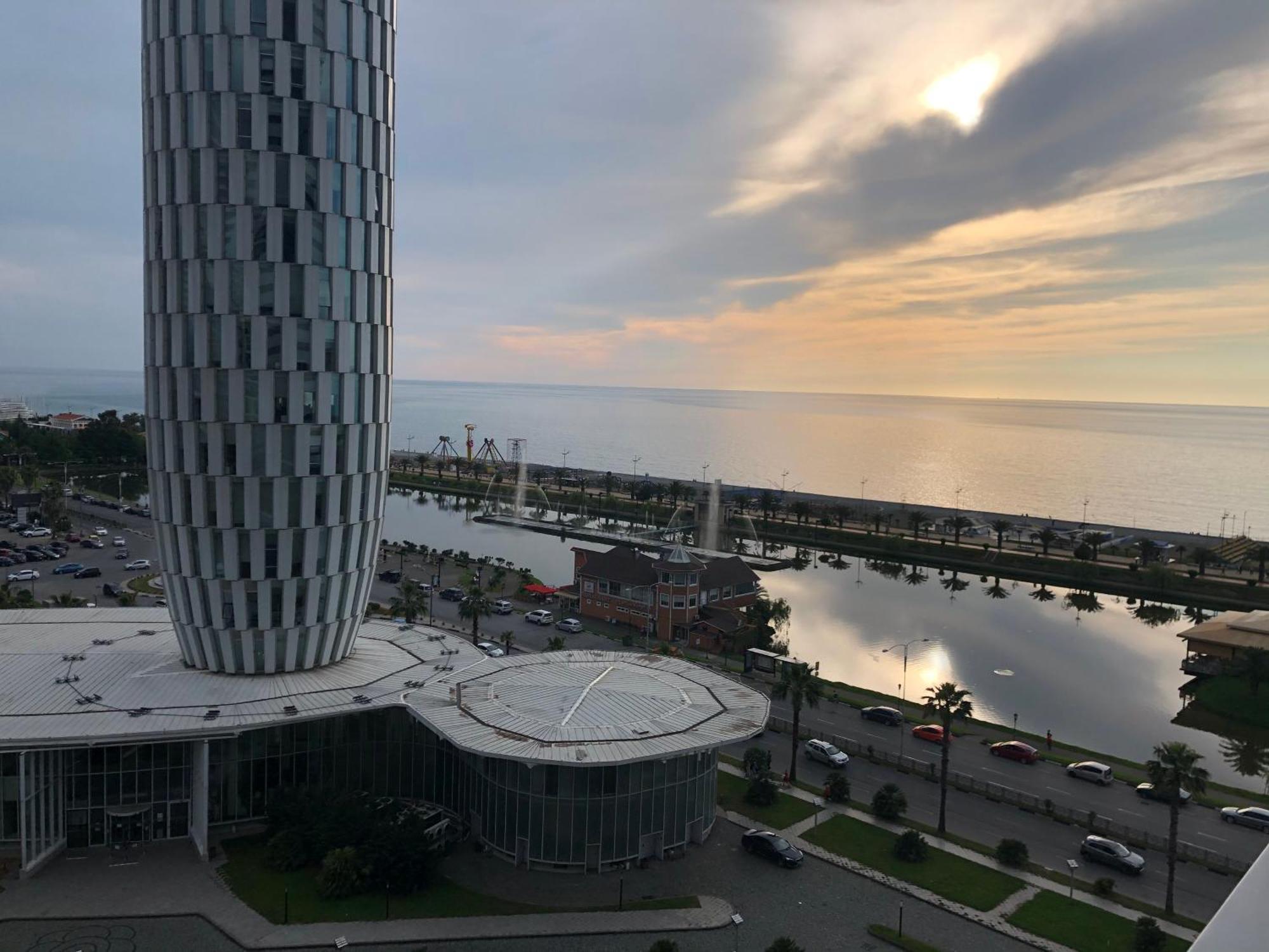 Black Sea VI Dari Apartments Batumi Exterior foto